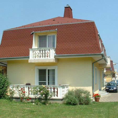 Apartmanhaz Cedrus 8 Zalakaros Bagian luar foto